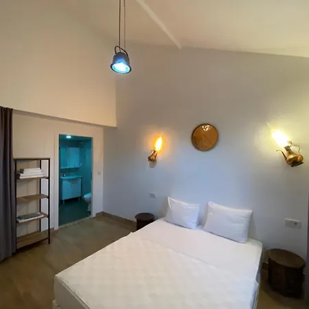 Marina Loft Чирали